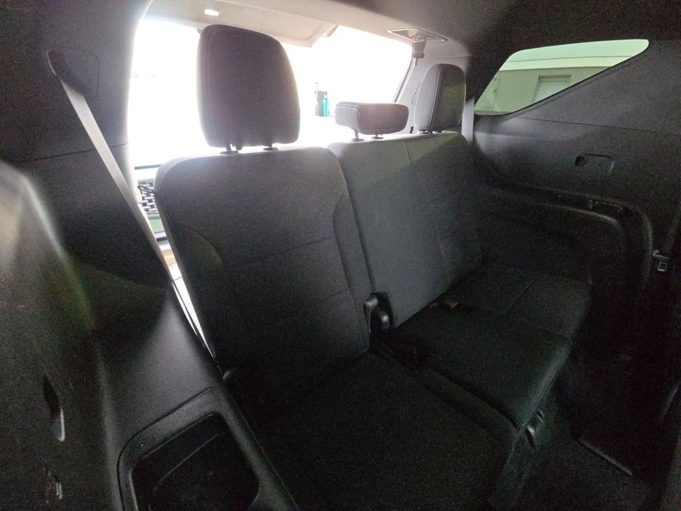 2025 Chevrolet Traverse - Image 8 of 10