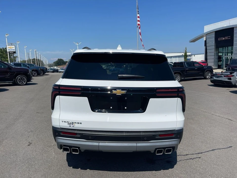 2025 Chevrolet Traverse - Image 4 of 12