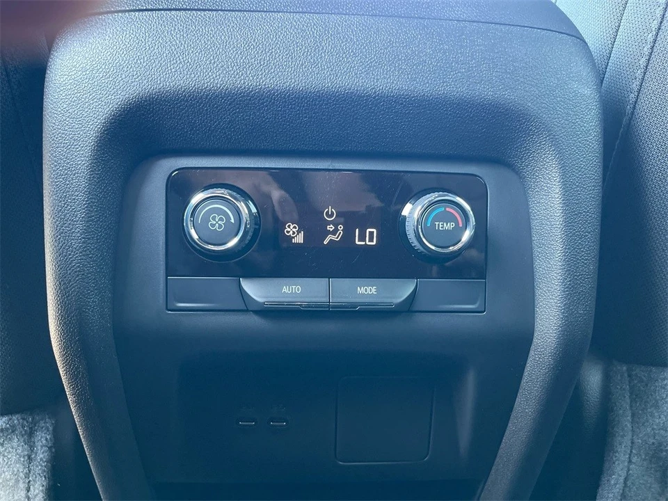 2025 Chevrolet Traverse - Image 12 of 12