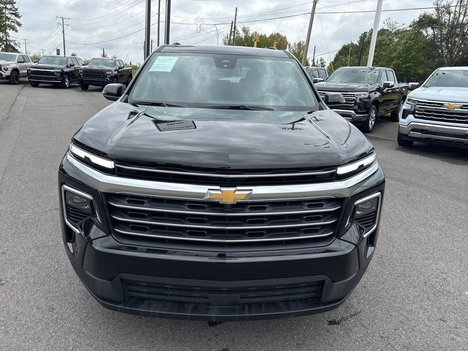 2025 Chevrolet Traverse - Image 8 of 21