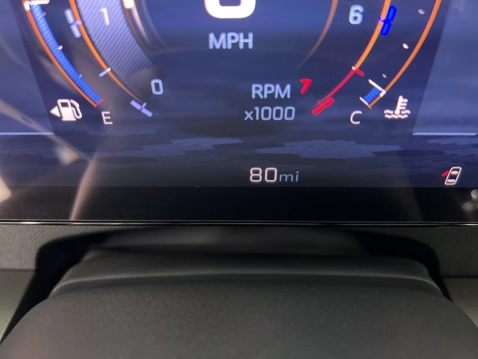 2025 Chevrolet Traverse - Image 11 of 21