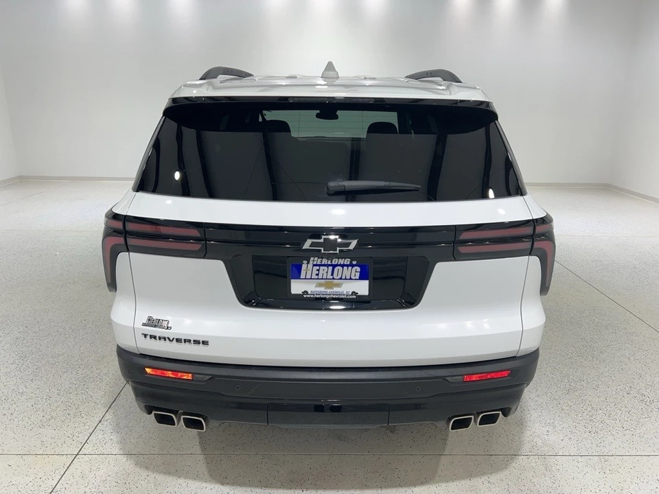 2025 Chevrolet Traverse - Image 4 of 21