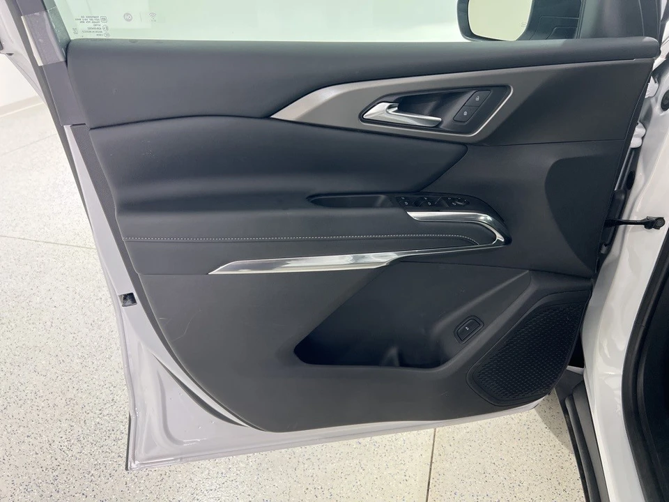 2025 Chevrolet Traverse - Image 20 of 21