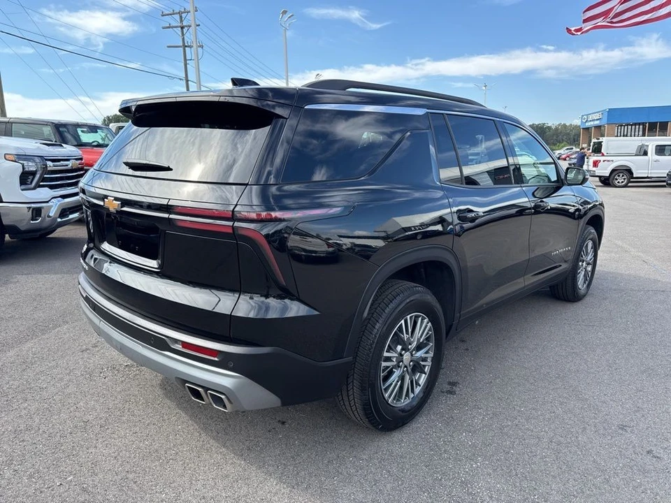 2025 Chevrolet Traverse - Image 5 of 21