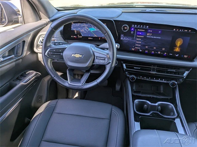 2025 Chevrolet Traverse - Image 18 of 21