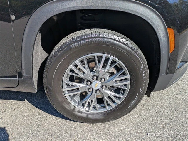 2025 Chevrolet Traverse - Image 11 of 12