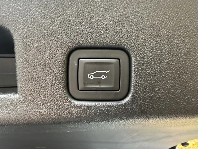 2025 Chevrolet Traverse - Image 20 of 21