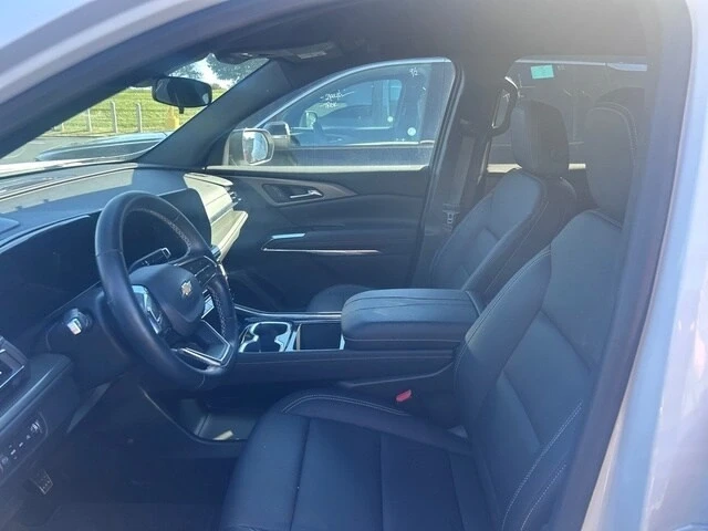 2025 Chevrolet Traverse - Image 5 of 6