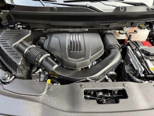 2025 Chevrolet Traverse - Image 9 of 12