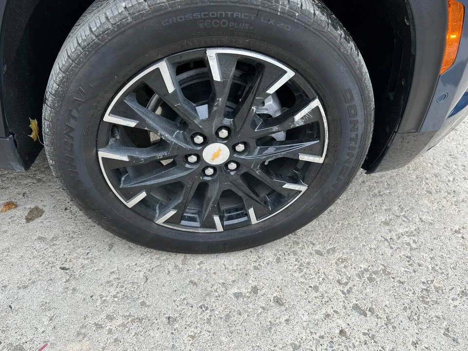 2025 Chevrolet Traverse - Image 11 of 21