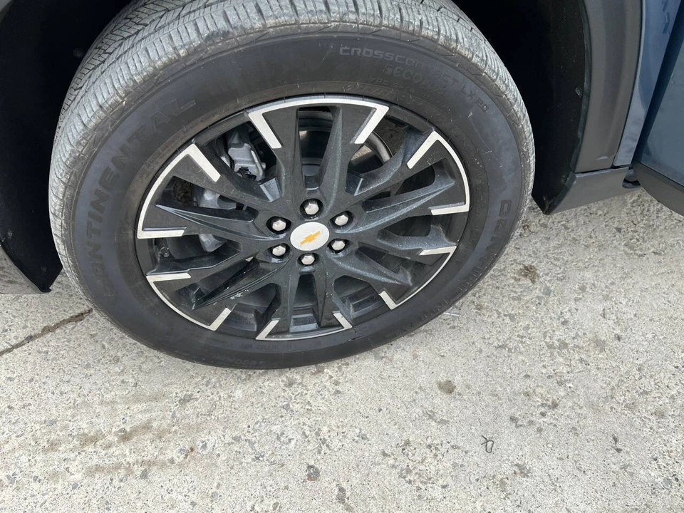 2025 Chevrolet Traverse - Image 14 of 21