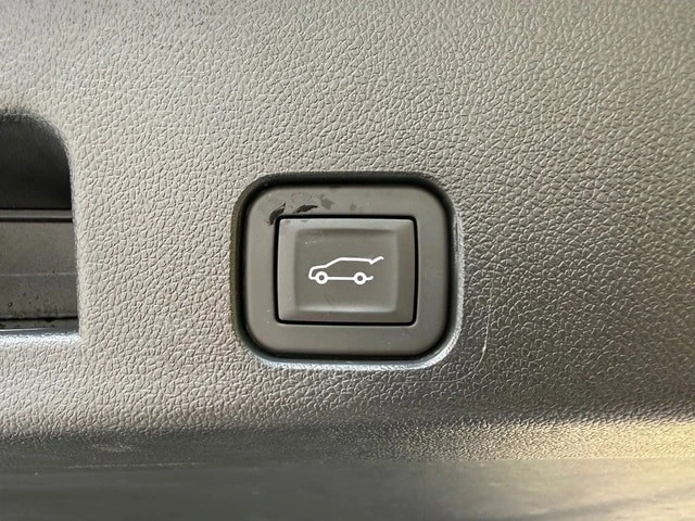 2025 Chevrolet Traverse - Image 20 of 21