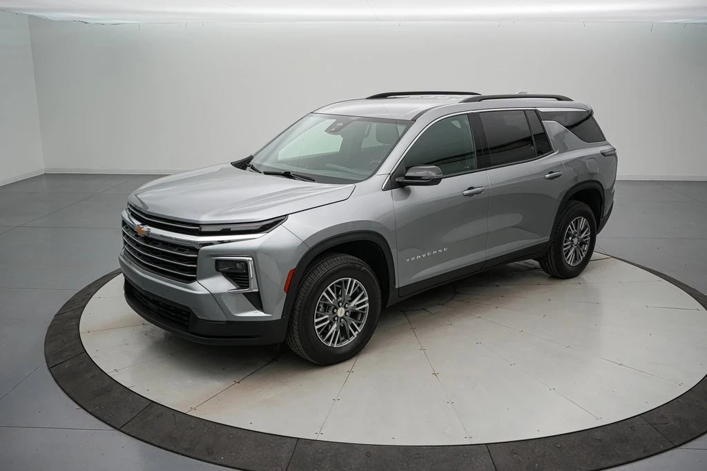 2025 Chevrolet Traverse - Image 9 of 21