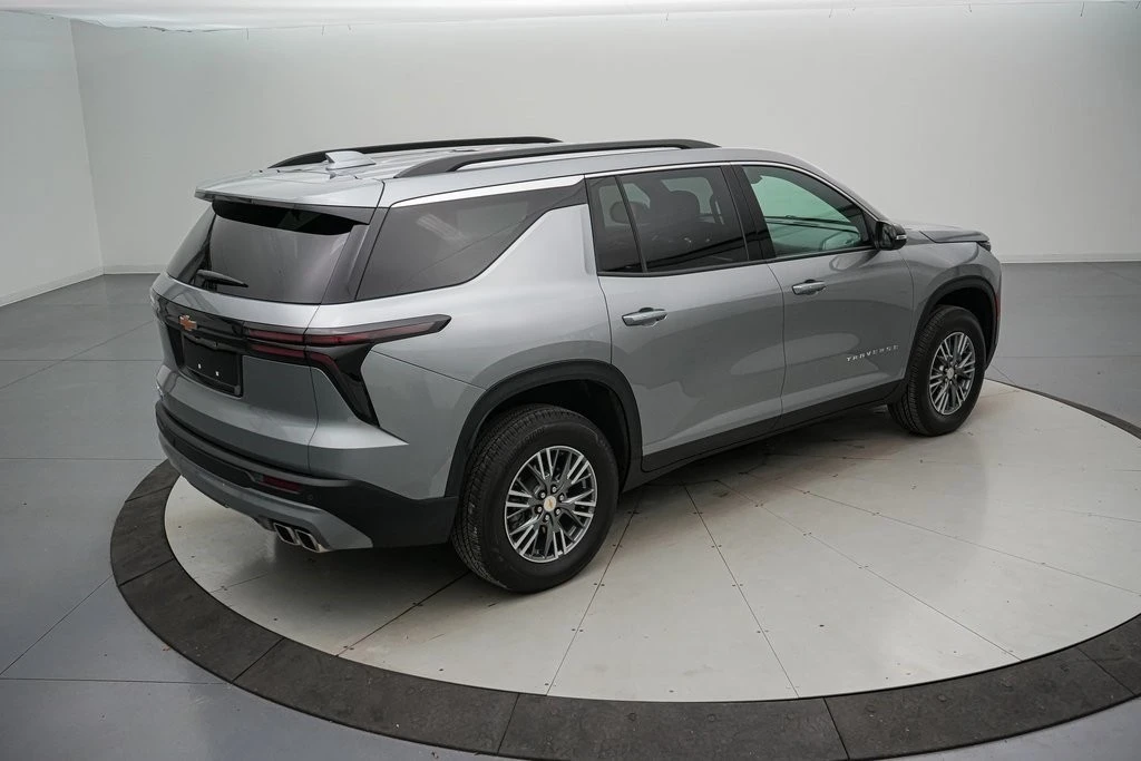 2025 Chevrolet Traverse - Image 5 of 21