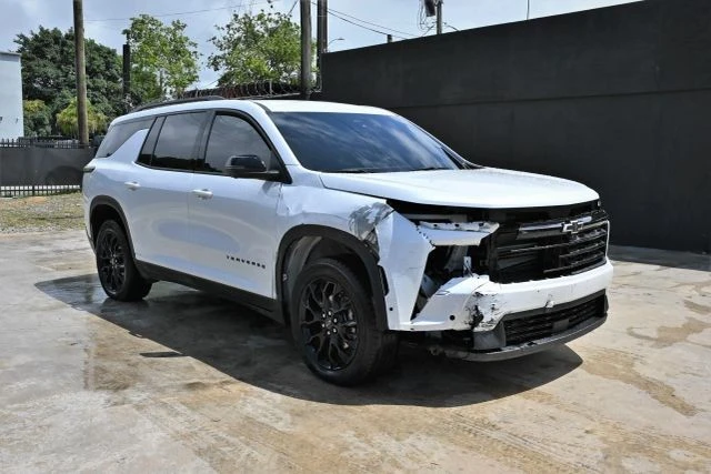 2025 Chevrolet Traverse - Image 2 of 21