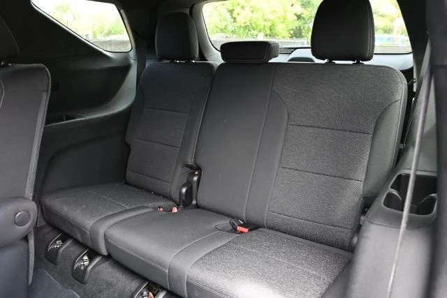 2025 Chevrolet Traverse - Image 18 of 21
