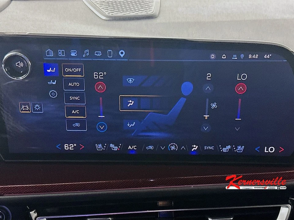 2025 Chevrolet Traverse - Image 18 of 21