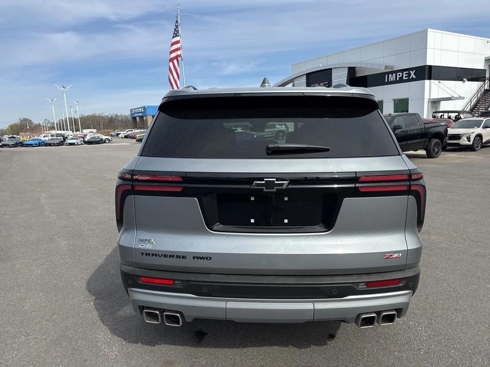 2025 Chevrolet Traverse - Image 4 of 21