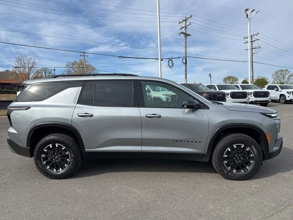 2025 Chevrolet Traverse - Image 6 of 21