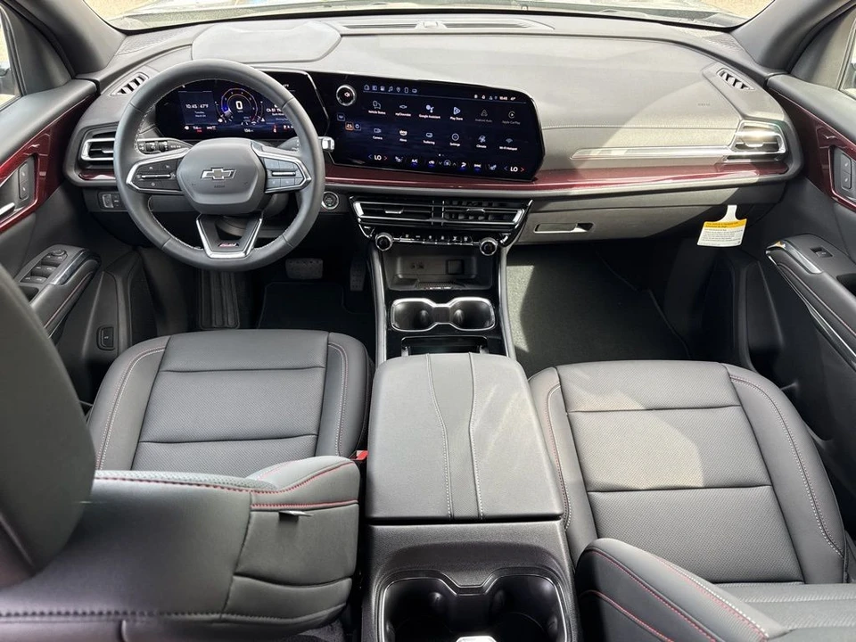 2025 Chevrolet Traverse - Image 14 of 21
