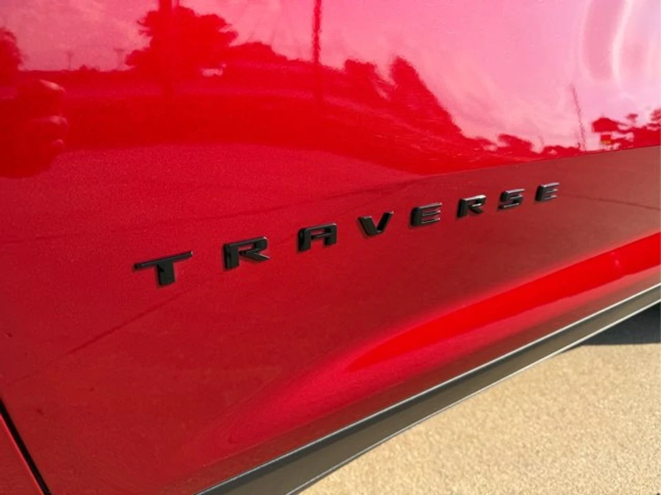 2025 Chevrolet Traverse - Image 6 of 12