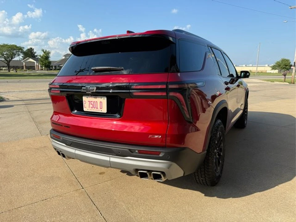 2025 Chevrolet Traverse - Image 8 of 12