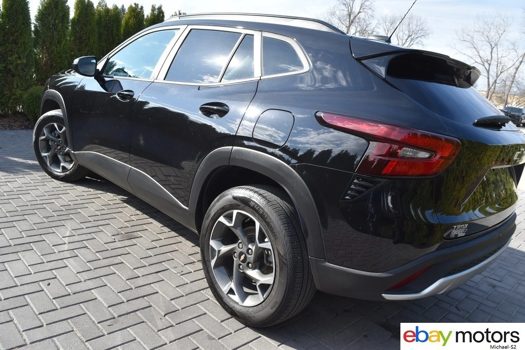 2025 Chevrolet Trax - Image 7 of 21
