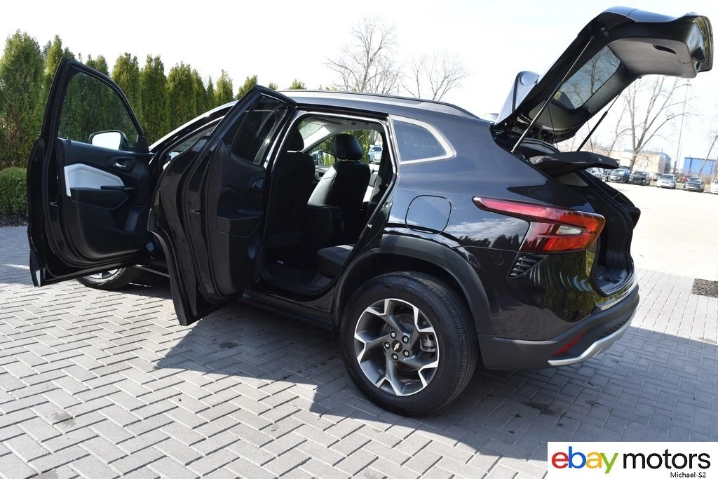 2025 Chevrolet Trax - Image 19 of 21