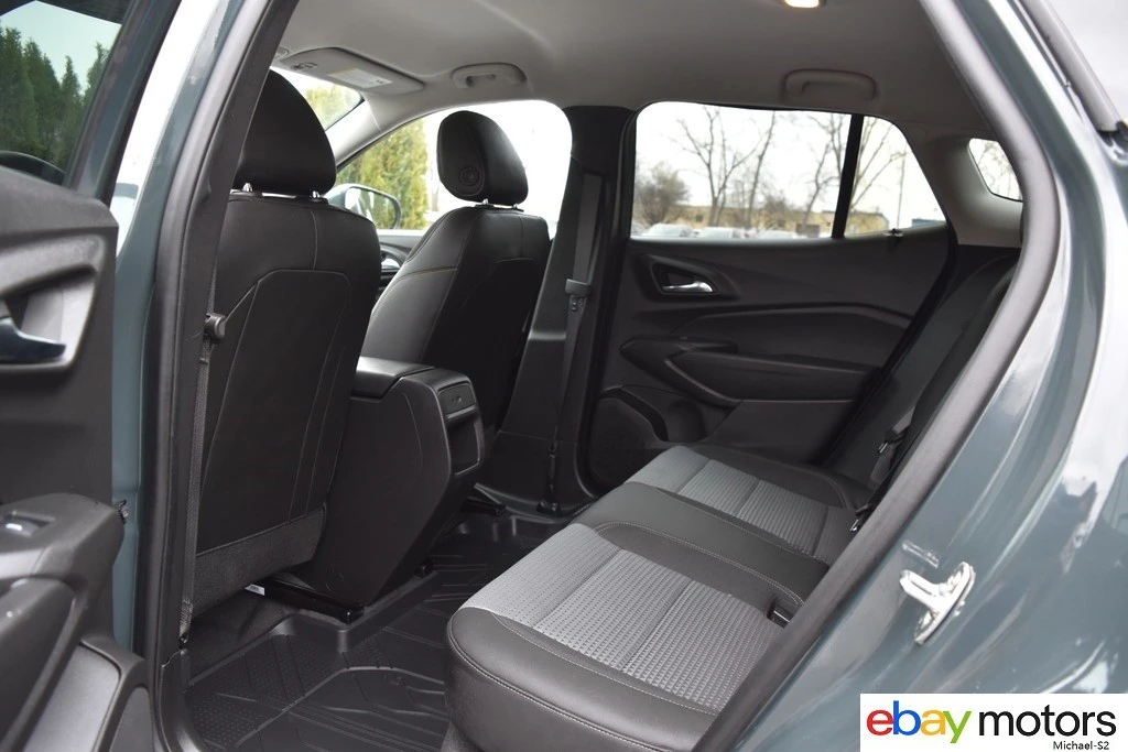 2025 Chevrolet Trax - Image 13 of 21