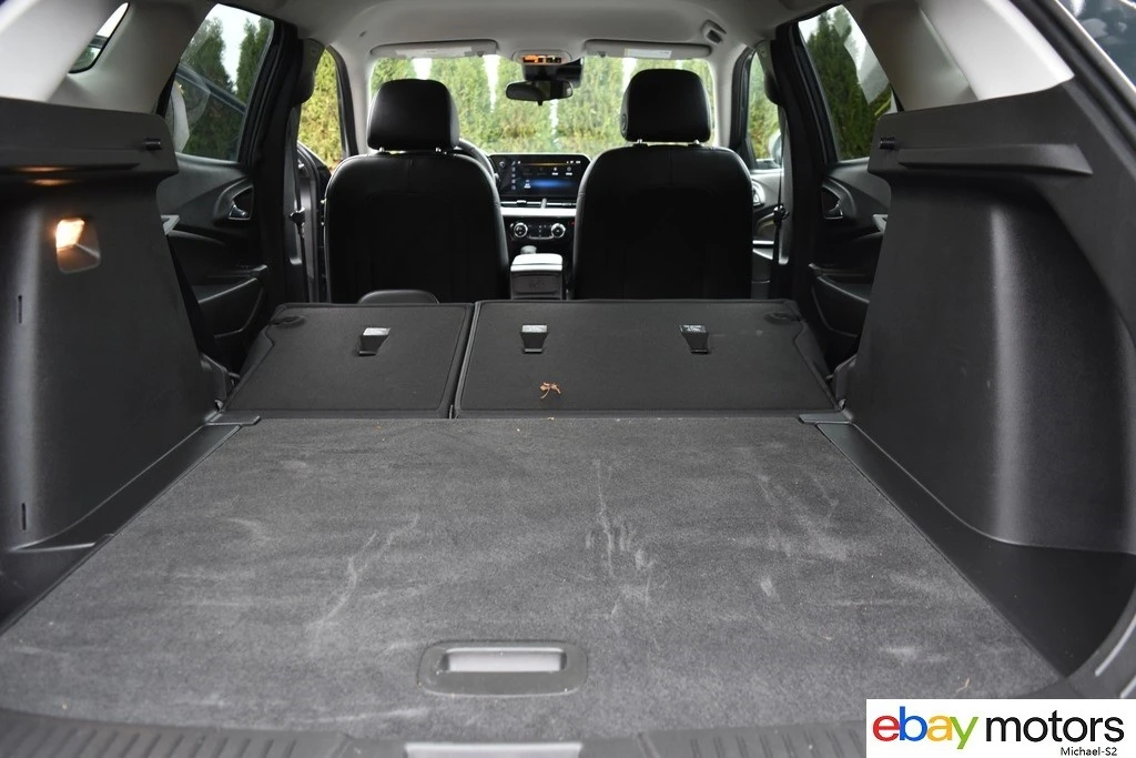 2025 Chevrolet Trax - Image 15 of 21