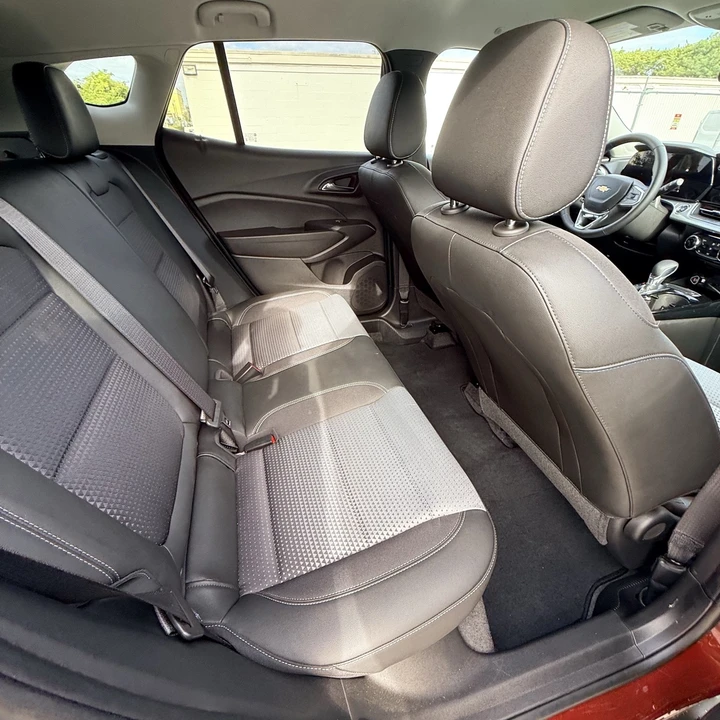 2025 Chevrolet Trax - Image 16 of 21