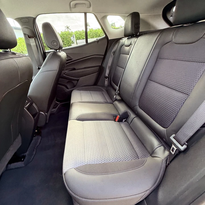 2025 Chevrolet Trax - Image 15 of 21