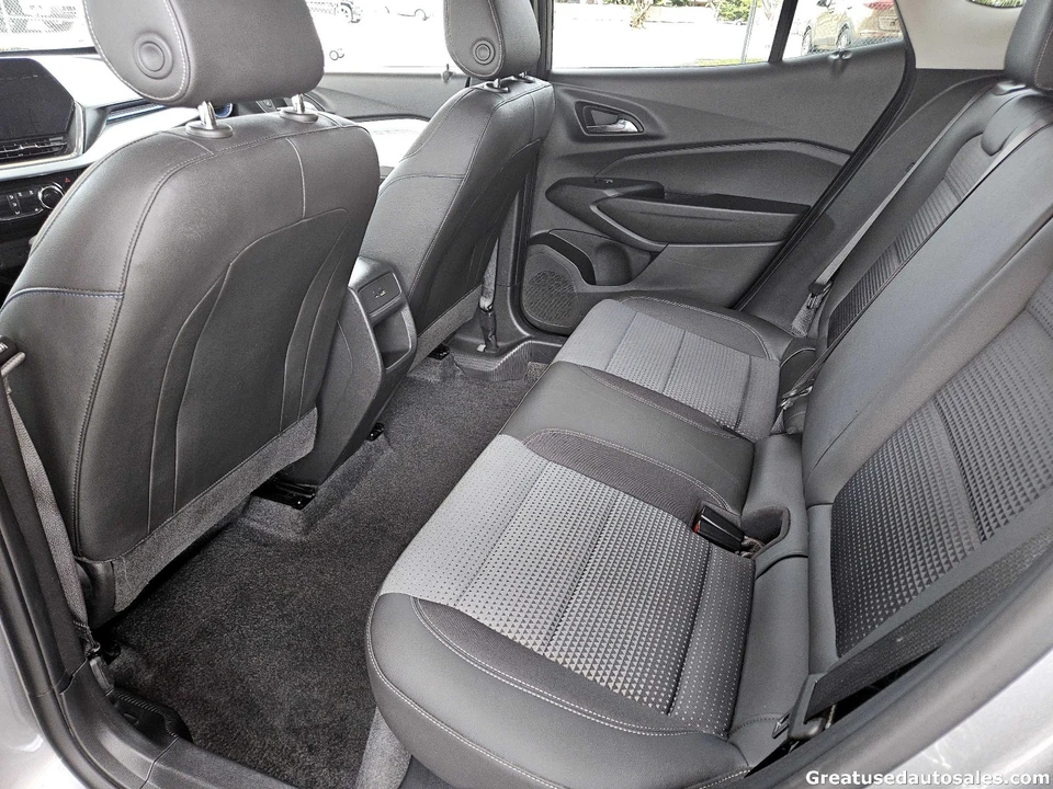 2025 Chevrolet Trax - Image 12 of 21