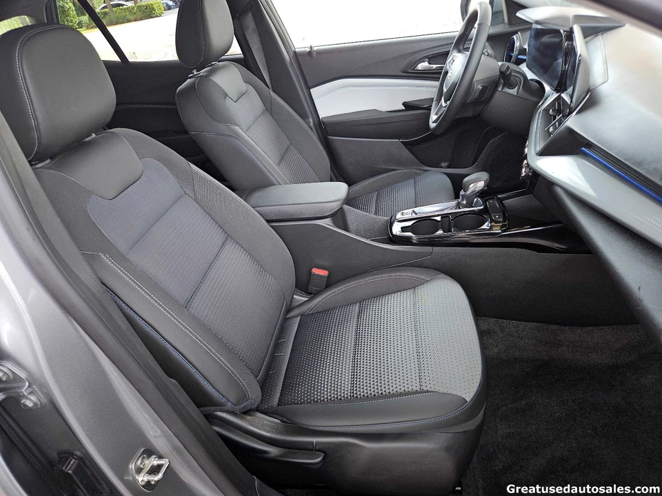 2025 Chevrolet Trax - Image 9 of 21