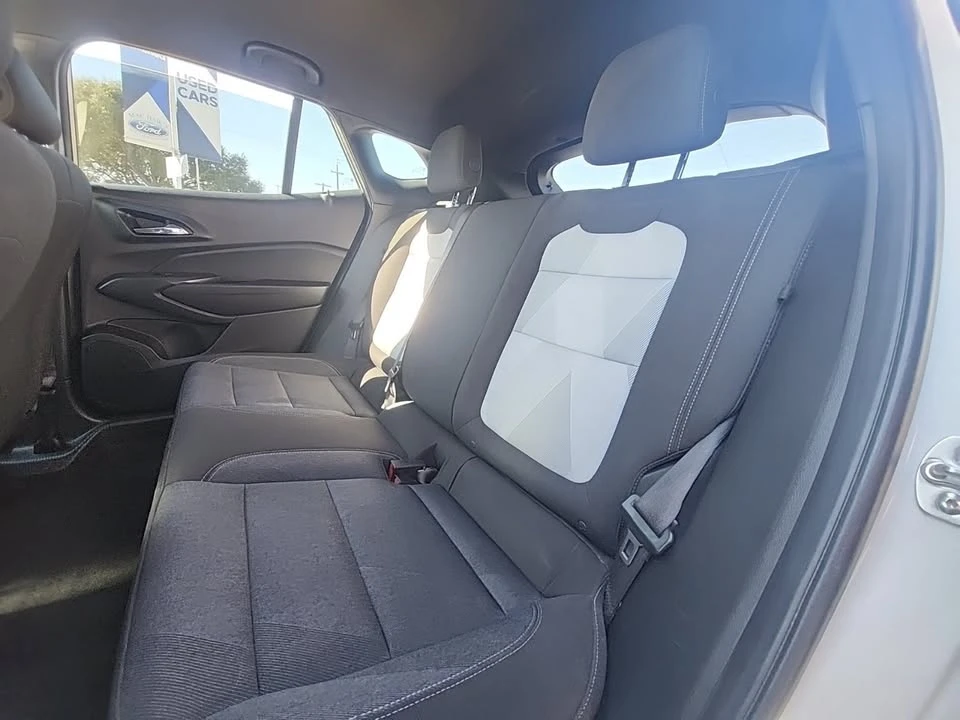 2025 Chevrolet Trax - Image 8 of 8