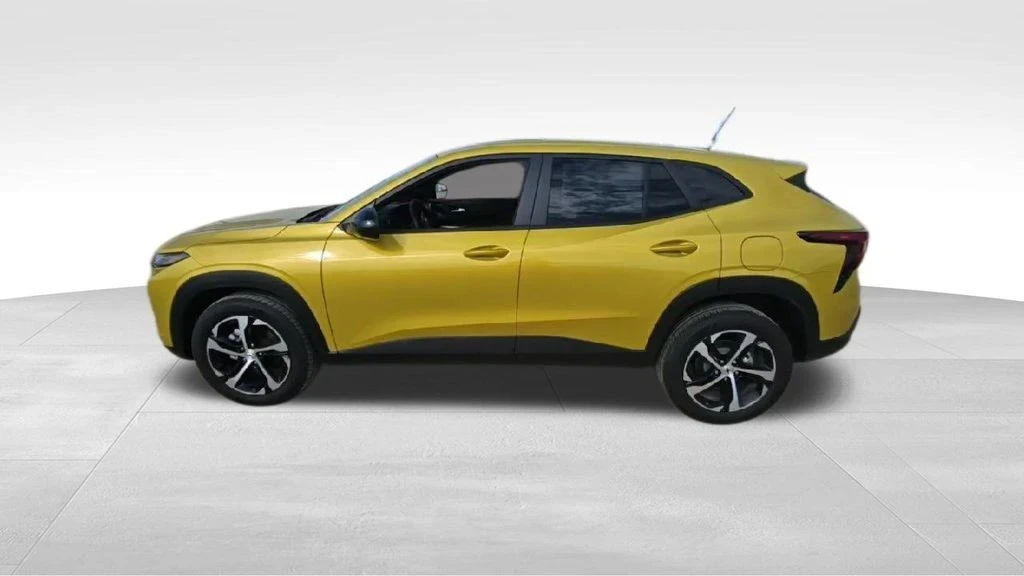 2025 Chevrolet Trax - Image 5 of 21