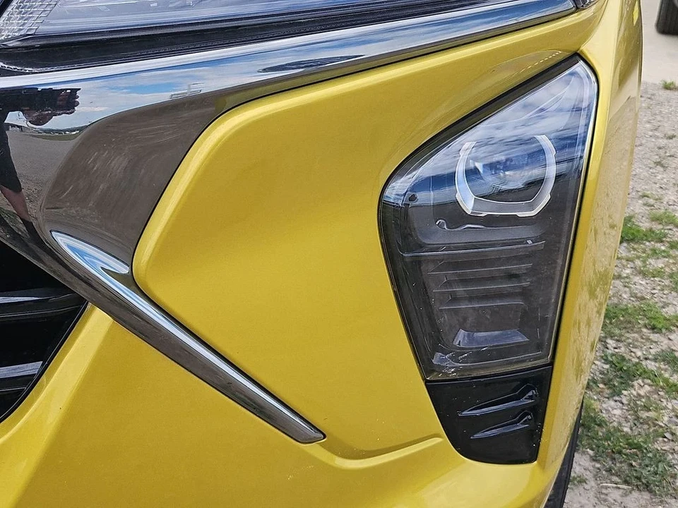2025 Chevrolet Trax - Image 19 of 21