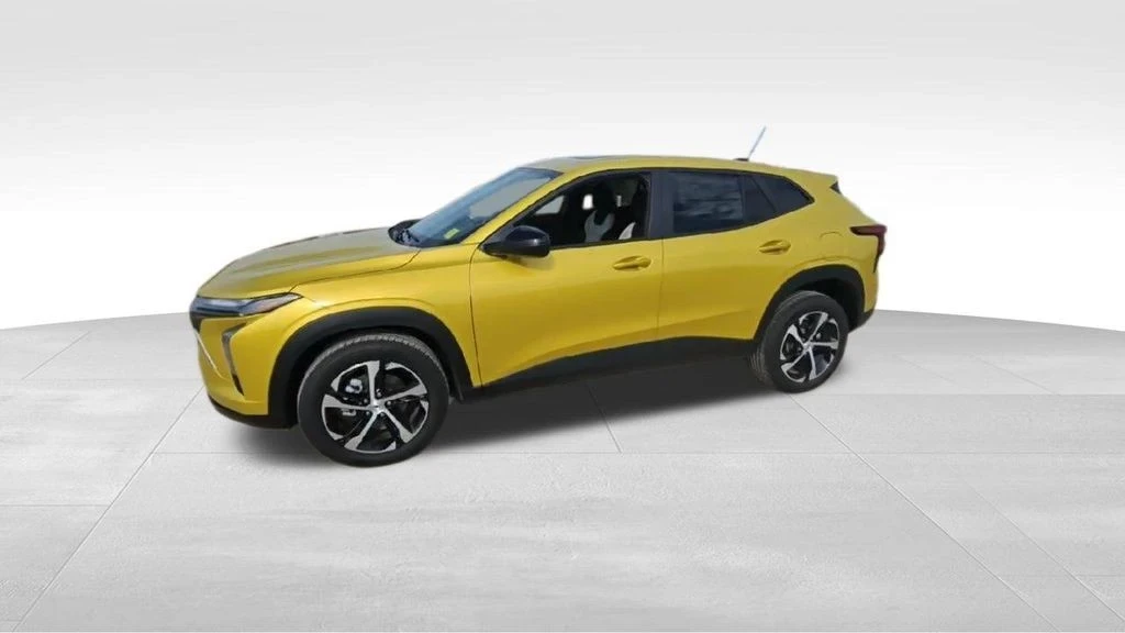 2025 Chevrolet Trax - Image 4 of 21