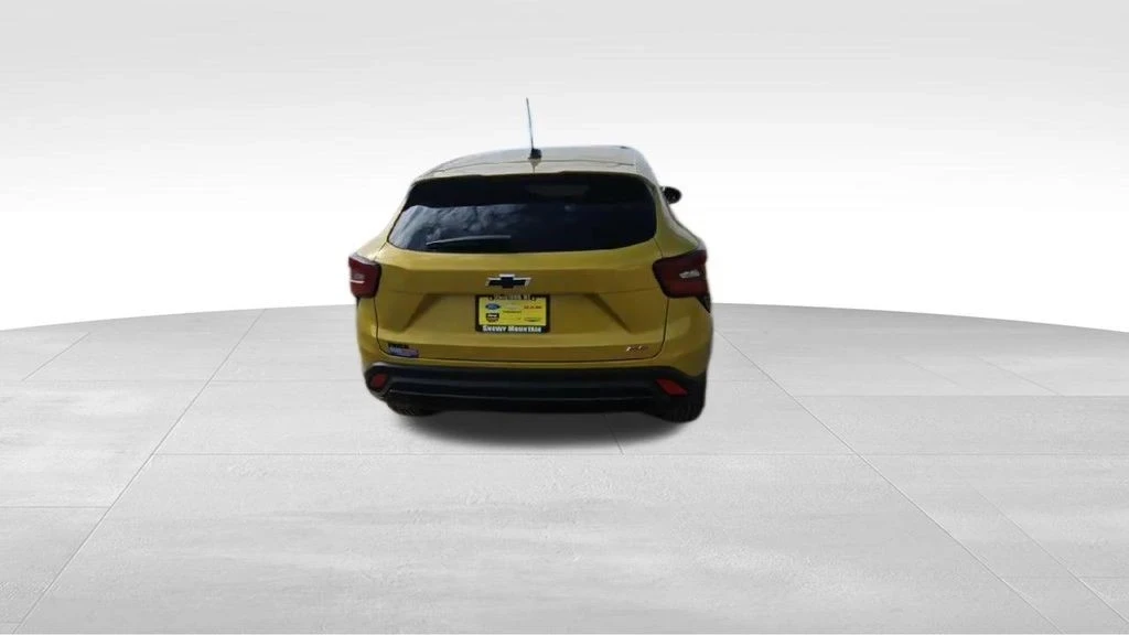 2025 Chevrolet Trax - Image 7 of 21