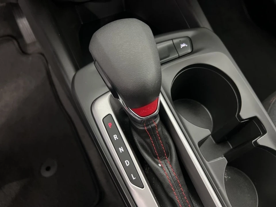 2025 Chevrolet Trax - Image 14 of 21