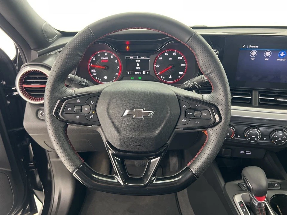 2025 Chevrolet Trax - Image 10 of 21