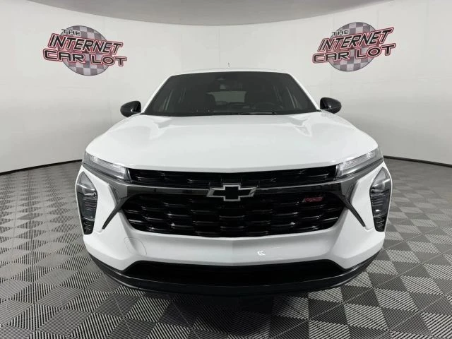 2025 Chevrolet Trax - Image 2 of 21