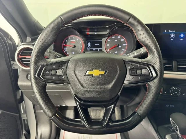 2025 Chevrolet Trax - Image 13 of 21