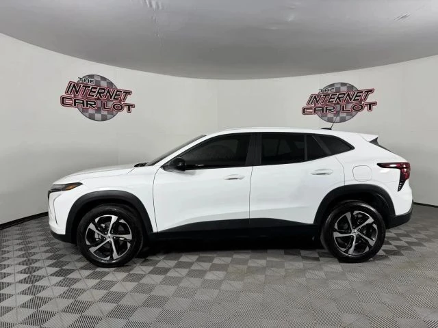 2025 Chevrolet Trax - Image 4 of 21