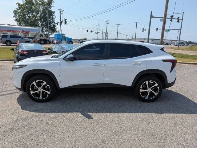 2025 Chevrolet Trax - Image 4 of 21