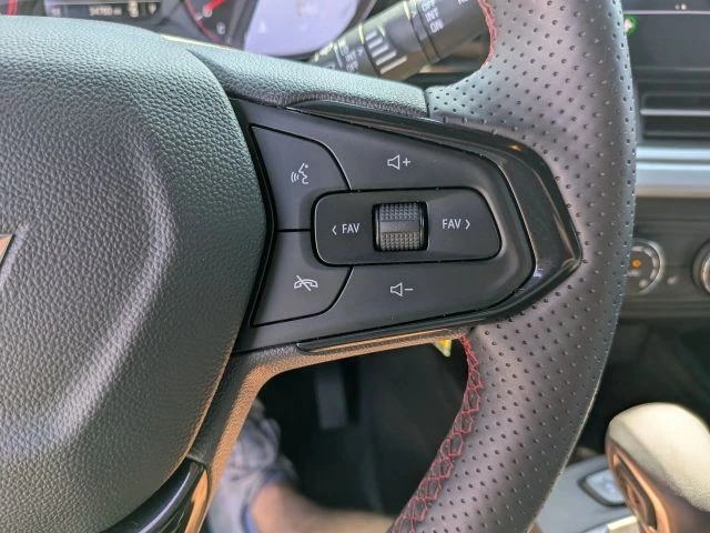 2025 Chevrolet Trax - Image 16 of 21