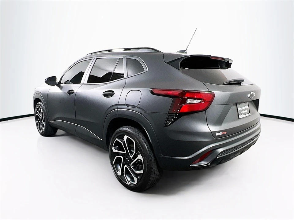 2025 Chevrolet Trax - Image 5 of 12