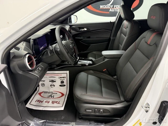 2025 Chevrolet Trax - Image 8 of 12