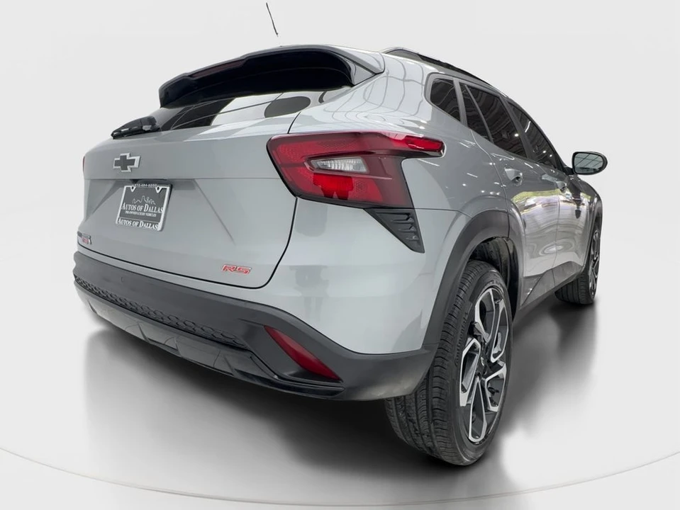 2025 Chevrolet Trax - Image 7 of 21