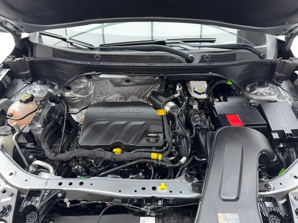 2025 Chevrolet Trax - Image 17 of 21